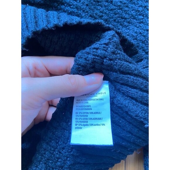 American Eagle Black V Neck Sweater - Medium - Picture 4 of 4